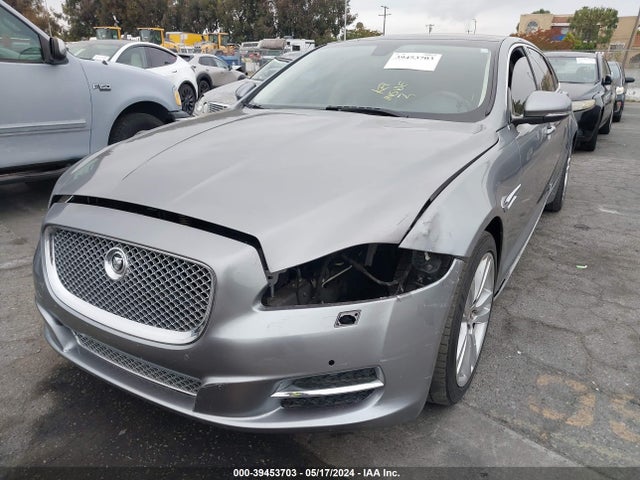 2011 JAGUAR XJ SAJWA2GB0BLV04741 Photo 5