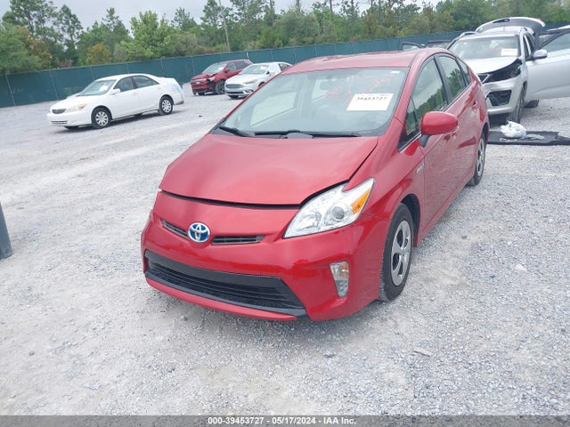 Toyota Prius Three 2015 JTDKN3DU6F0462290 Image 2