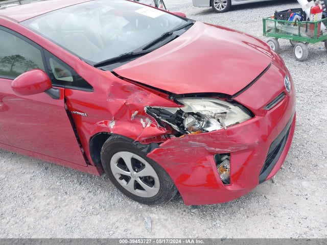 Toyota Prius Three 2015 JTDKN3DU6F0462290 Image 6