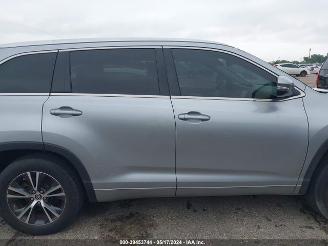 Toyota Highlander Xle V6 2016 5TDKKRFH4GS502456 Image 13
