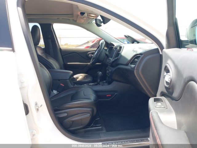 1C4PJMBX2KD141161 Jeep Cherokee Trailhawk 4x4