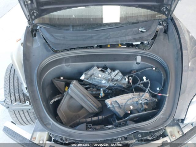 5YJ3E1EB0JF097167 Tesla Model 3 Long Range/performance