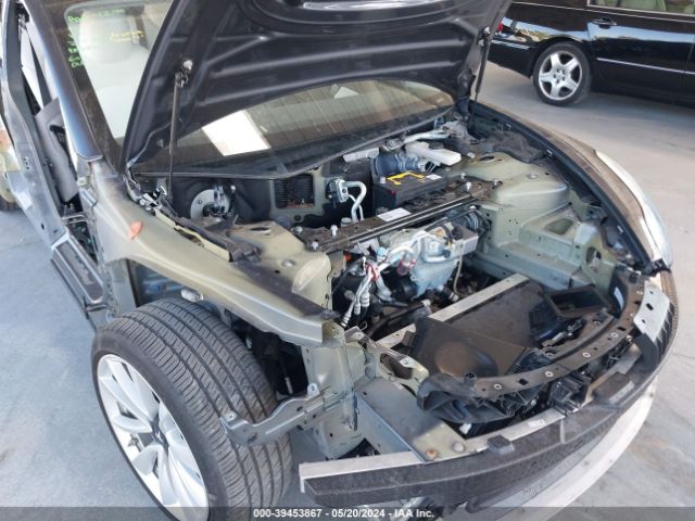 5YJ3E1EB0JF097167 Tesla Model 3 Long Range/performance