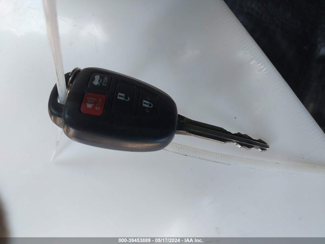 Toyota COROLLA LE 2014 5YFBURHE9EP170839 Image 11