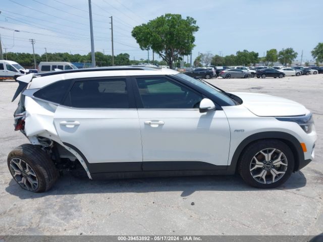 KNDERCAA2N7296495 KIA SELTOS EX