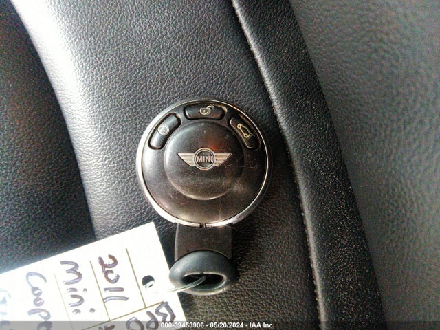 2011 MINI COOPER S WMWSV3C52BTY23904 Photo 10