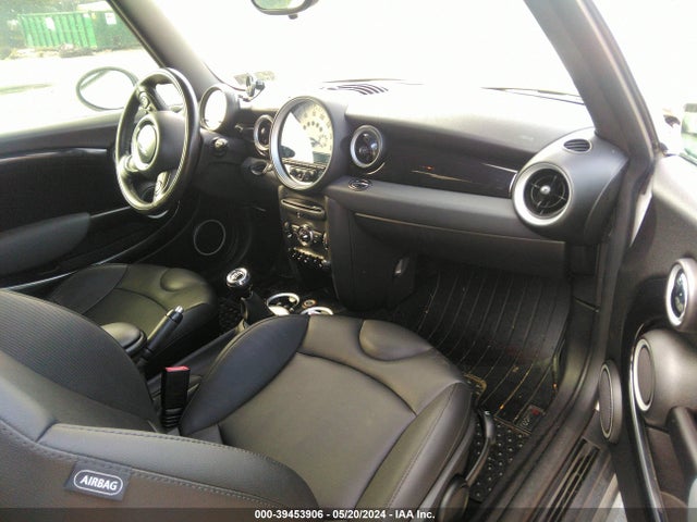 2011 MINI COOPER S WMWSV3C52BTY23904 Photo 4