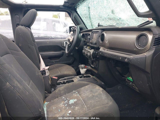 1C4GJXAN8JW229376 Jeep Wrangler Sport 4x4