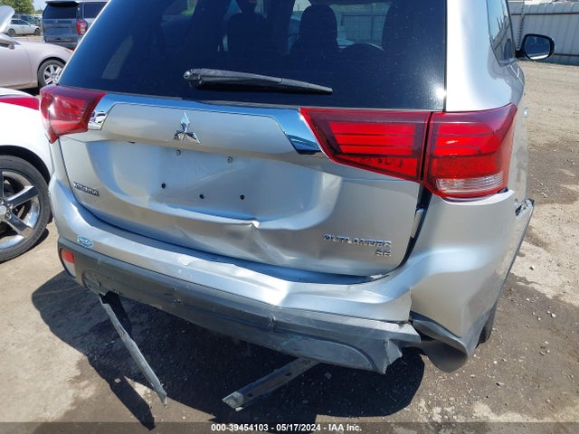 JA4AD3A39JZ055489 Mitsubishi Outlander Se
