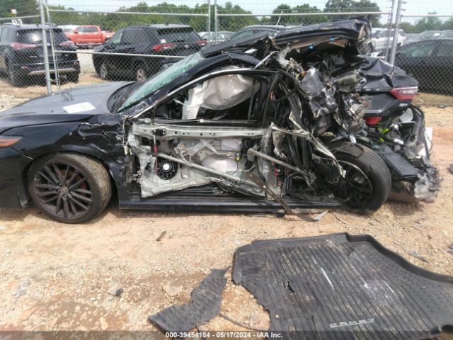 4T1KZ1AK9NU068877 Toyota Camry Xse V6