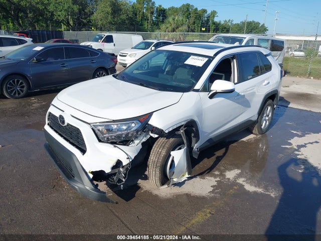Toyota Rav4 Xle 2021 2T3W1RFV9MC157463 Image 2