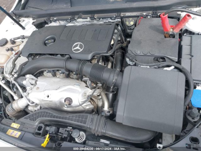 WDD3G4FB8KW000682 Mercedes-Benz A 220 4matic