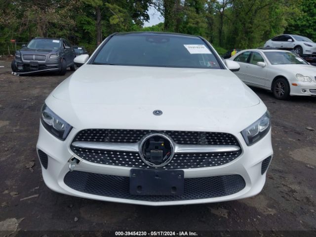 WDD3G4FB8KW000682 Mercedes-Benz A 220 4matic