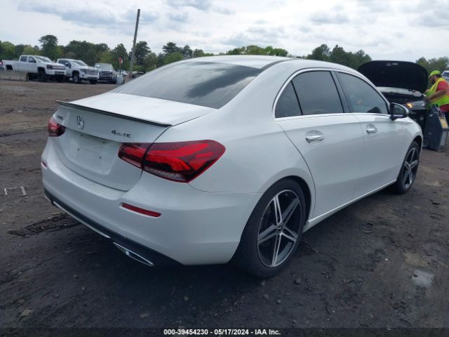 WDD3G4FB8KW000682 Mercedes-Benz A 220 4matic