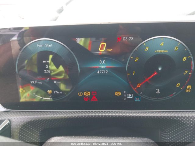WDD3G4FB8KW000682 Mercedes-Benz A 220 4matic