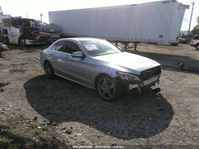 55SWF6GB8FU021268 auction archive image