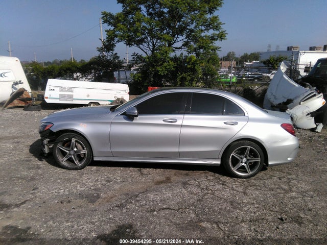 55SWF6GB8FU021268 Mercedes-Benz C 400 4matic