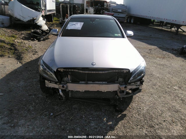 55SWF6GB8FU021268 Mercedes-Benz C 400 4matic