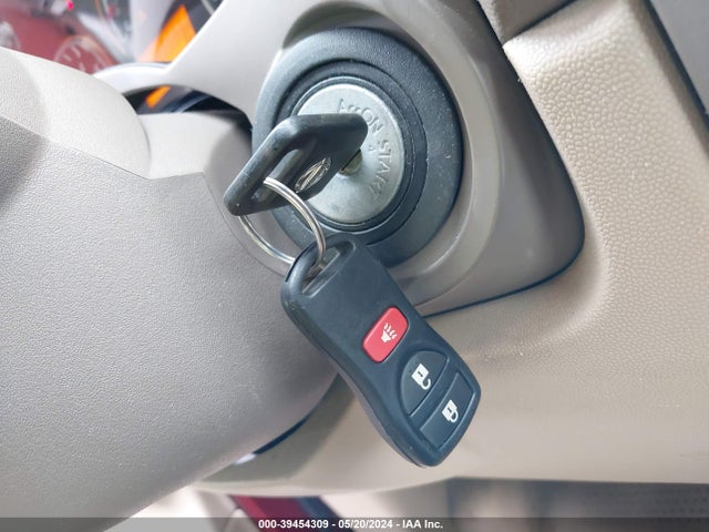 Nissan TITAN SV 2014 1N6AA0CA4EN520229 Image 11