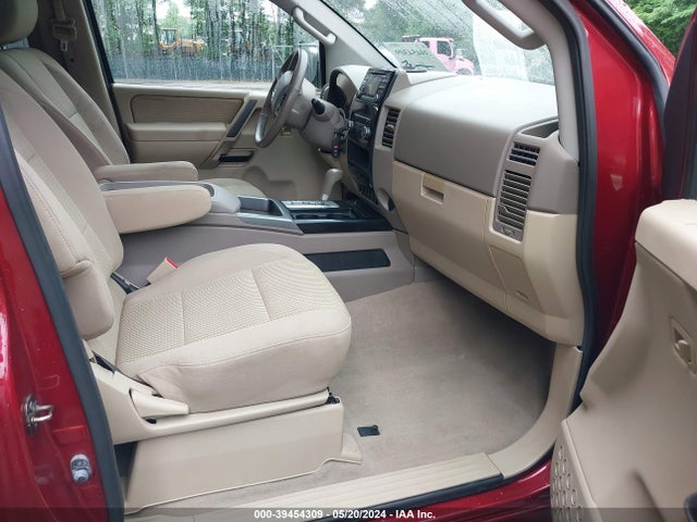 Nissan TITAN SV 2014 1N6AA0CA4EN520229 Image 5