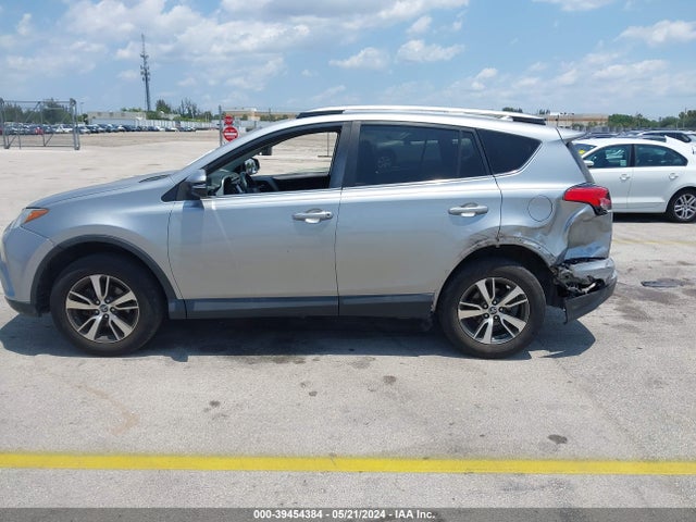 Toyota Rav4 Xle 2017 2T3RFREV7HW550737 Image 14