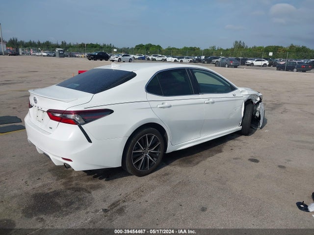Toyota CAMRY SE 2022 4T1G11AK3NU637946 Image 4
