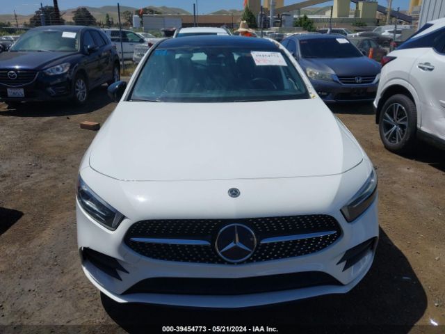 WDD3G4FBXKW020755 Mercedes-Benz A 220 4matic