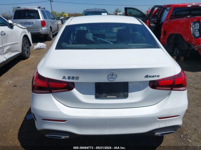 WDD3G4FBXKW020755 Mercedes-Benz A 220 4matic