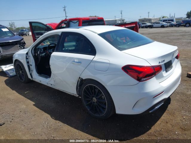 WDD3G4FBXKW020755 Mercedes-Benz A 220 4matic