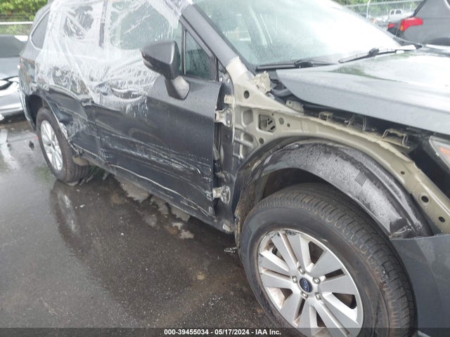 Subaru Outback 2.5i Premium 2018 4S4BSAHC4J3219790 Image 18