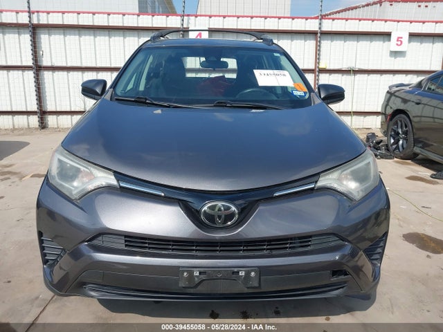 Toyota RAV4 LE 2018 2T3ZFREV5JW452912 Image 13