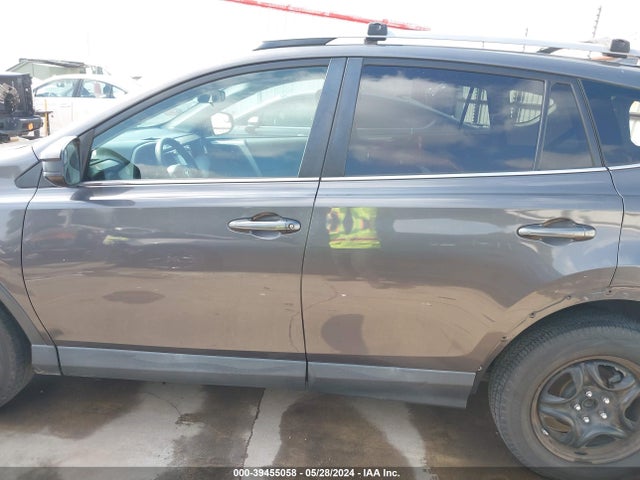Toyota RAV4 LE 2018 2T3ZFREV5JW452912 Image 15