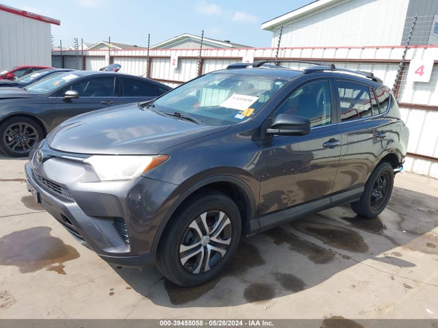 Toyota RAV4 LE 2018 2T3ZFREV5JW452912 Image 2