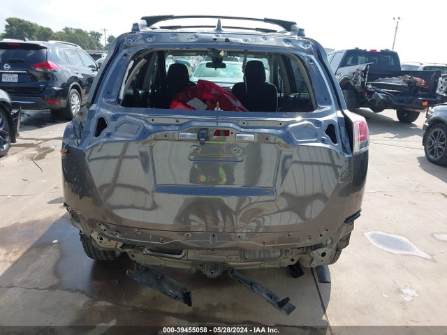 Toyota RAV4 LE 2018 2T3ZFREV5JW452912 Image 6