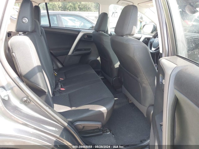 Toyota RAV4 LE 2018 2T3ZFREV5JW452912 Image 8