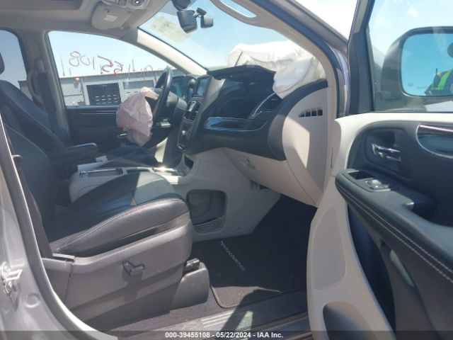 2C4RC1CG3GR167093 Chrysler Town & Country Touring-l Anniversary Edition