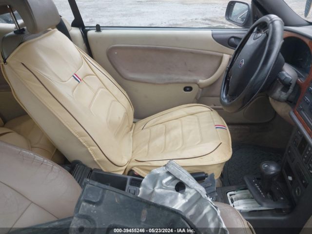 1999 SAAB 9-3 YS3DF78NXX7000574 Photo 4