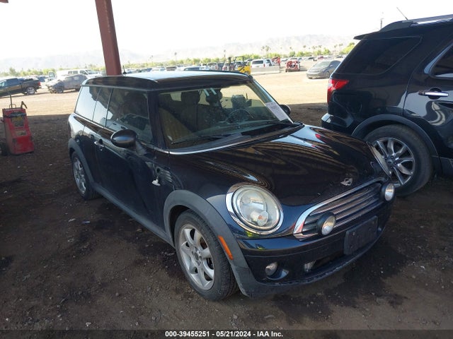 2008 MINI COOPER CLUBMAN WMWML33538TN68168 Photo 0