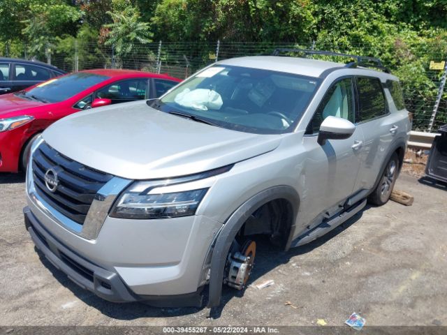 5N1DR3BC0NC244488 Nissan Pathfinder Sv 4wd