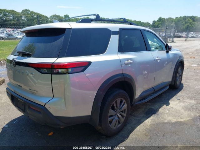 5N1DR3BC0NC244488 Nissan Pathfinder Sv 4wd