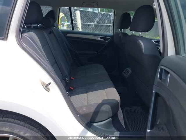 3VWC17AU2GM515848 Volkswagen Golf Sportwagen Tsi S 4-door