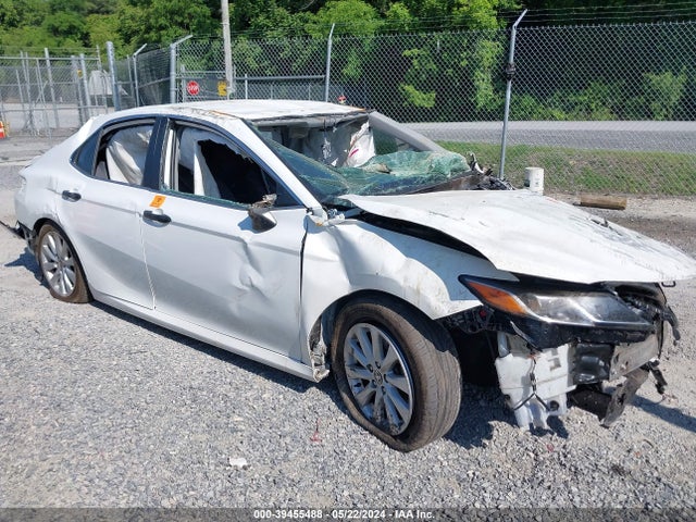 Toyota CAMRY LE 2020 4T1C11AK0LU396844 main image