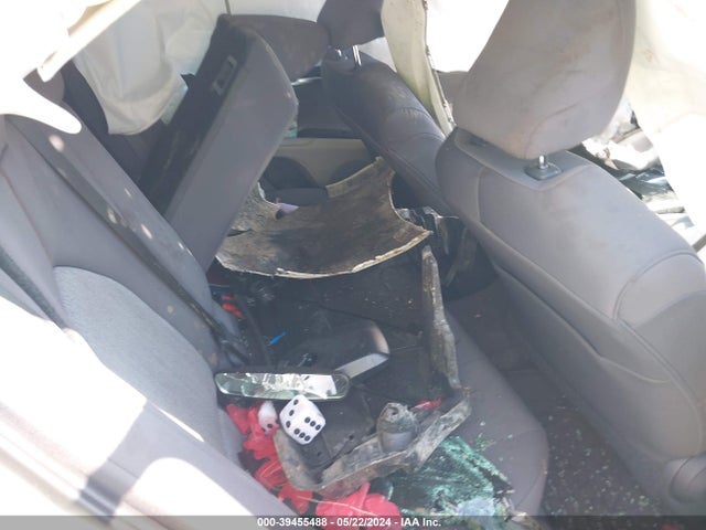 Toyota CAMRY LE 2020 4T1C11AK0LU396844 Image 8