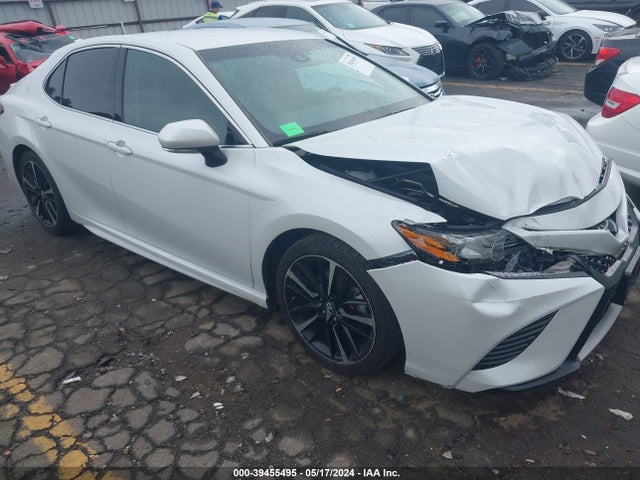Toyota CAMRY XSE 2018 4T1B61HKXJU042166 main image