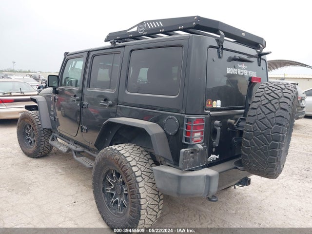 1C4BJWEG1HL737944 Jeep Wrangler Unlimited Sahara 4x4