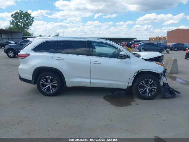 Toyota Highlander Xle V6 2016 5TDKKRFH3GS155038 Image 13