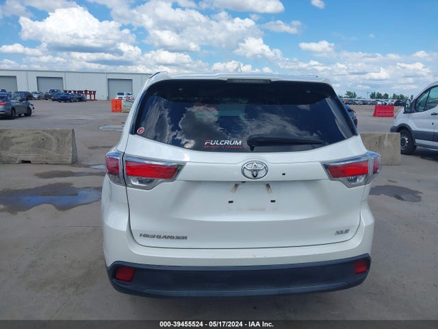 Toyota Highlander Xle V6 2016 5TDKKRFH3GS155038 Image 16