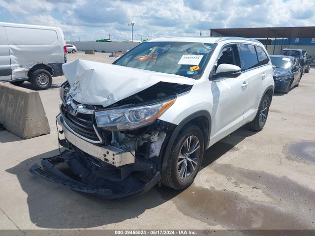 Toyota Highlander Xle V6 2016 5TDKKRFH3GS155038 Image 2
