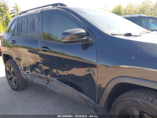 1C4PJMCB3FW756525 Jeep Cherokee Latitude Altitude