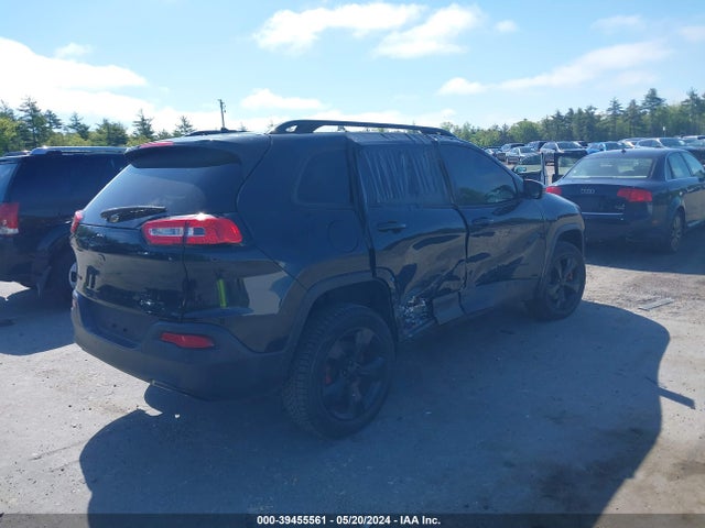 1C4PJMCB3FW756525 Jeep Cherokee Latitude Altitude